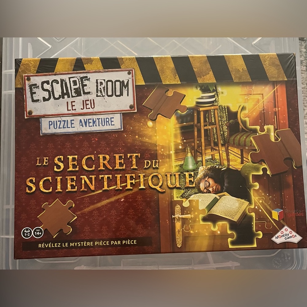 NWT Game French Escape Room Le Secret du Scientifique